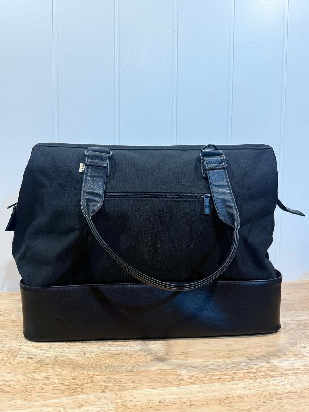 BÉIS The Mini Weekender Travel Duffle Bag in Black